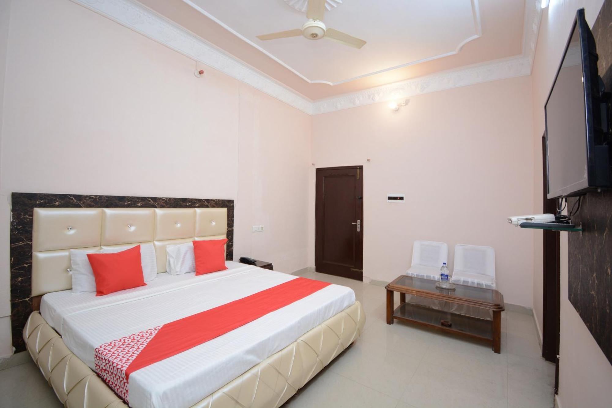 Pathānkot Hotel Asia Palace מראה חיצוני תמונה