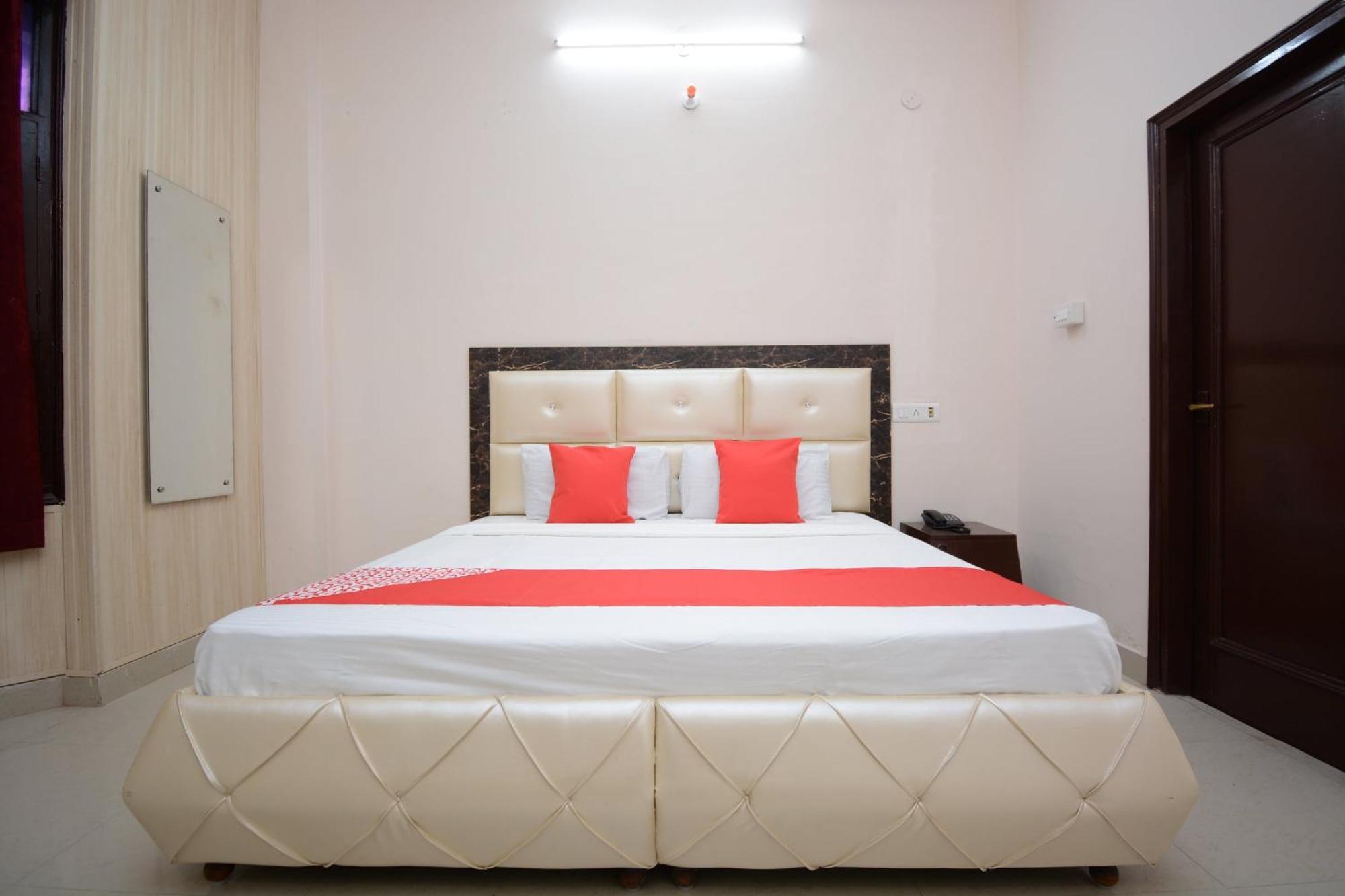 Pathānkot Hotel Asia Palace מראה חיצוני תמונה