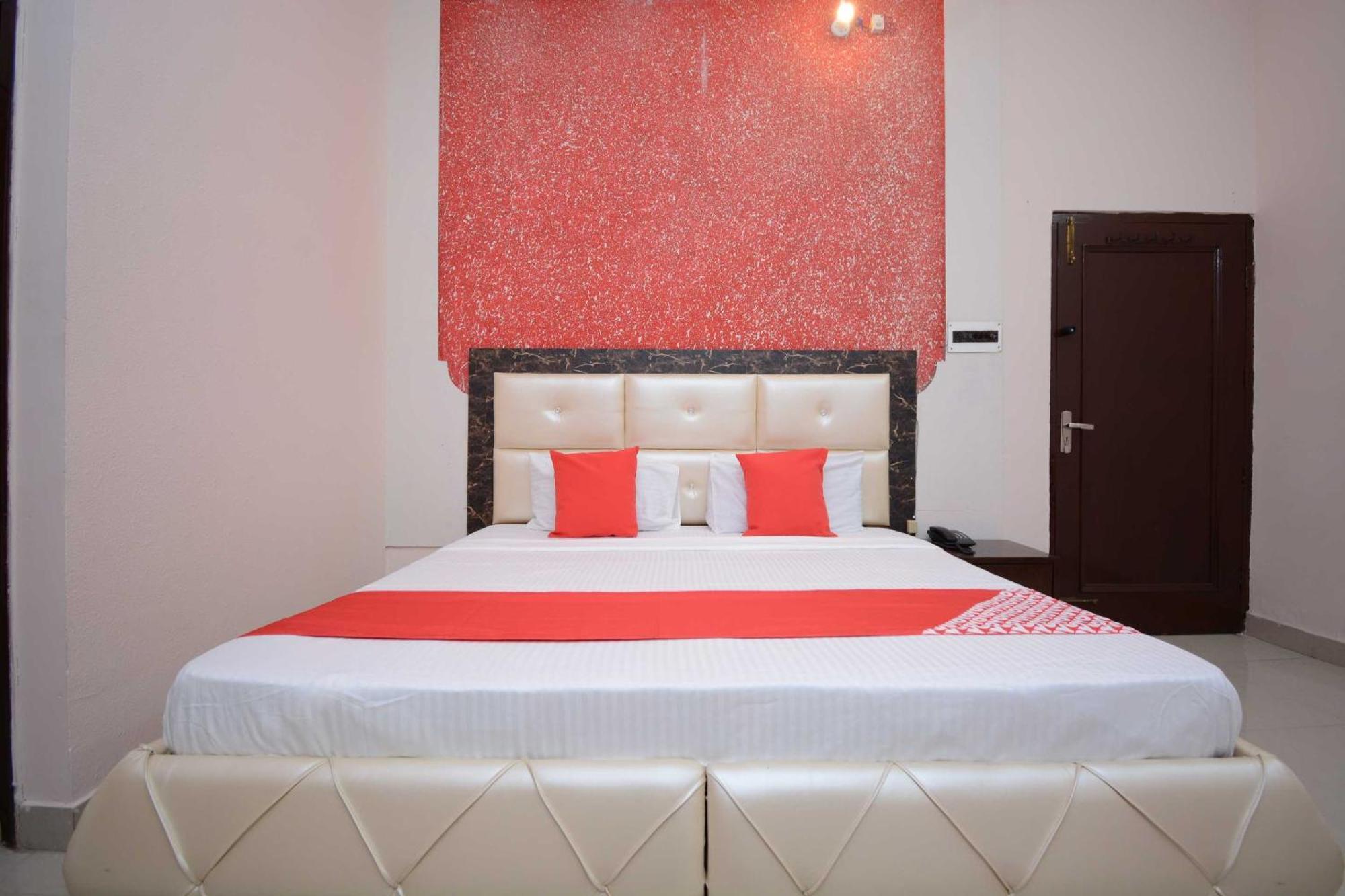 Pathānkot Hotel Asia Palace מראה חיצוני תמונה