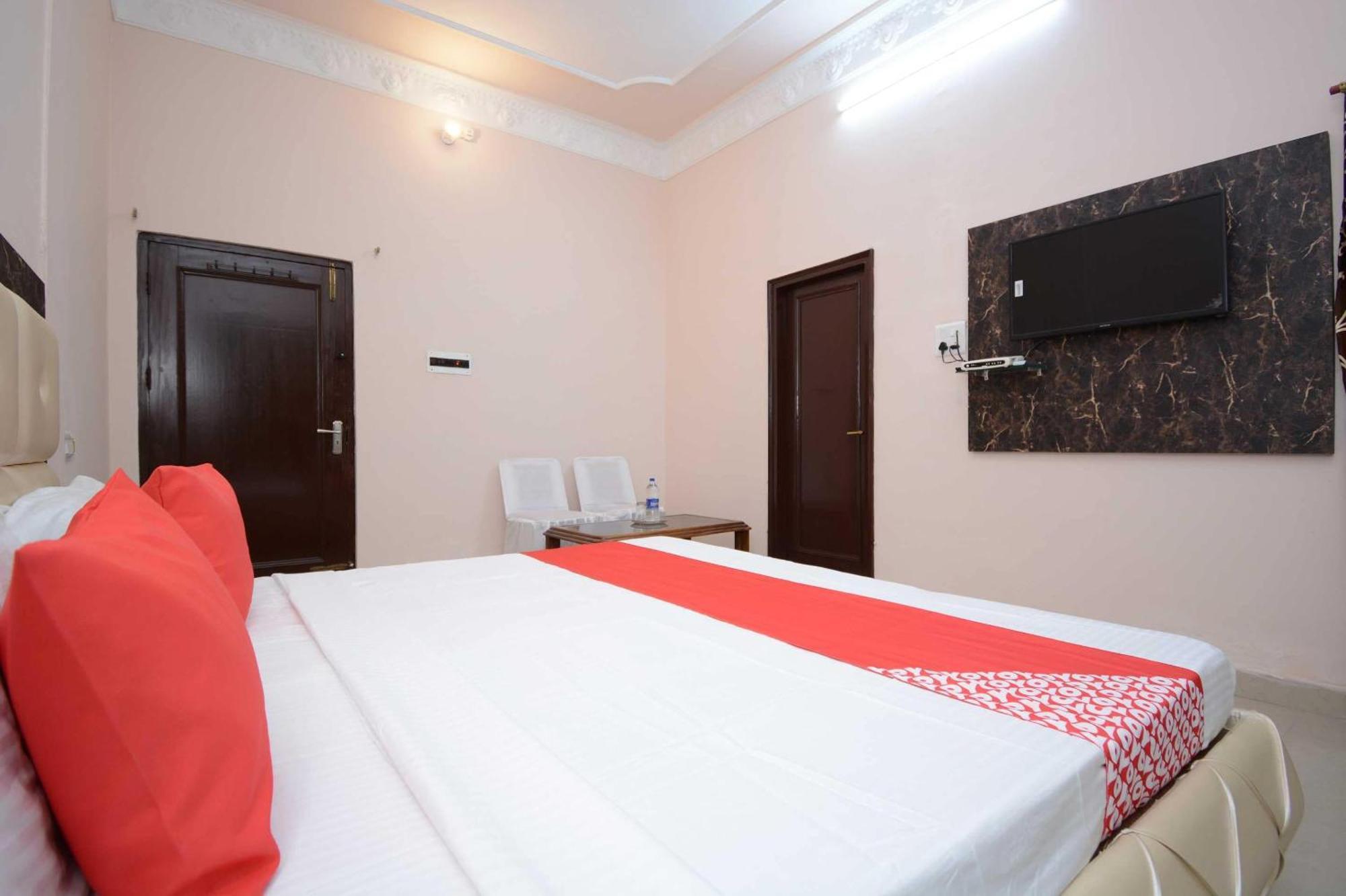 Pathānkot Hotel Asia Palace מראה חיצוני תמונה