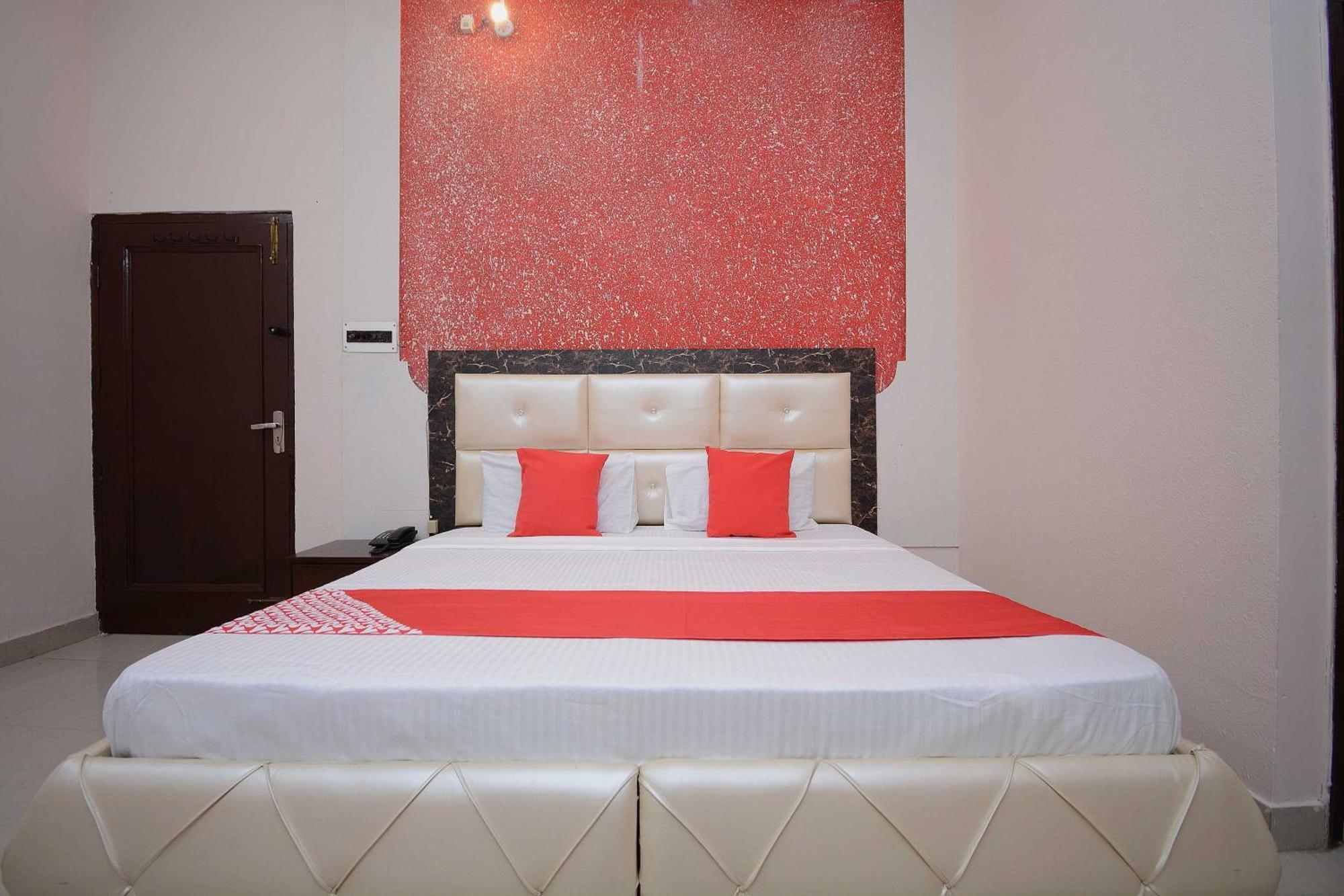 Pathānkot Hotel Asia Palace מראה חיצוני תמונה