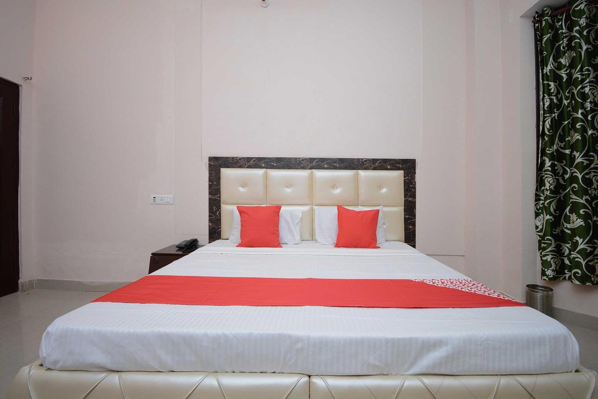 Pathānkot Hotel Asia Palace מראה חיצוני תמונה