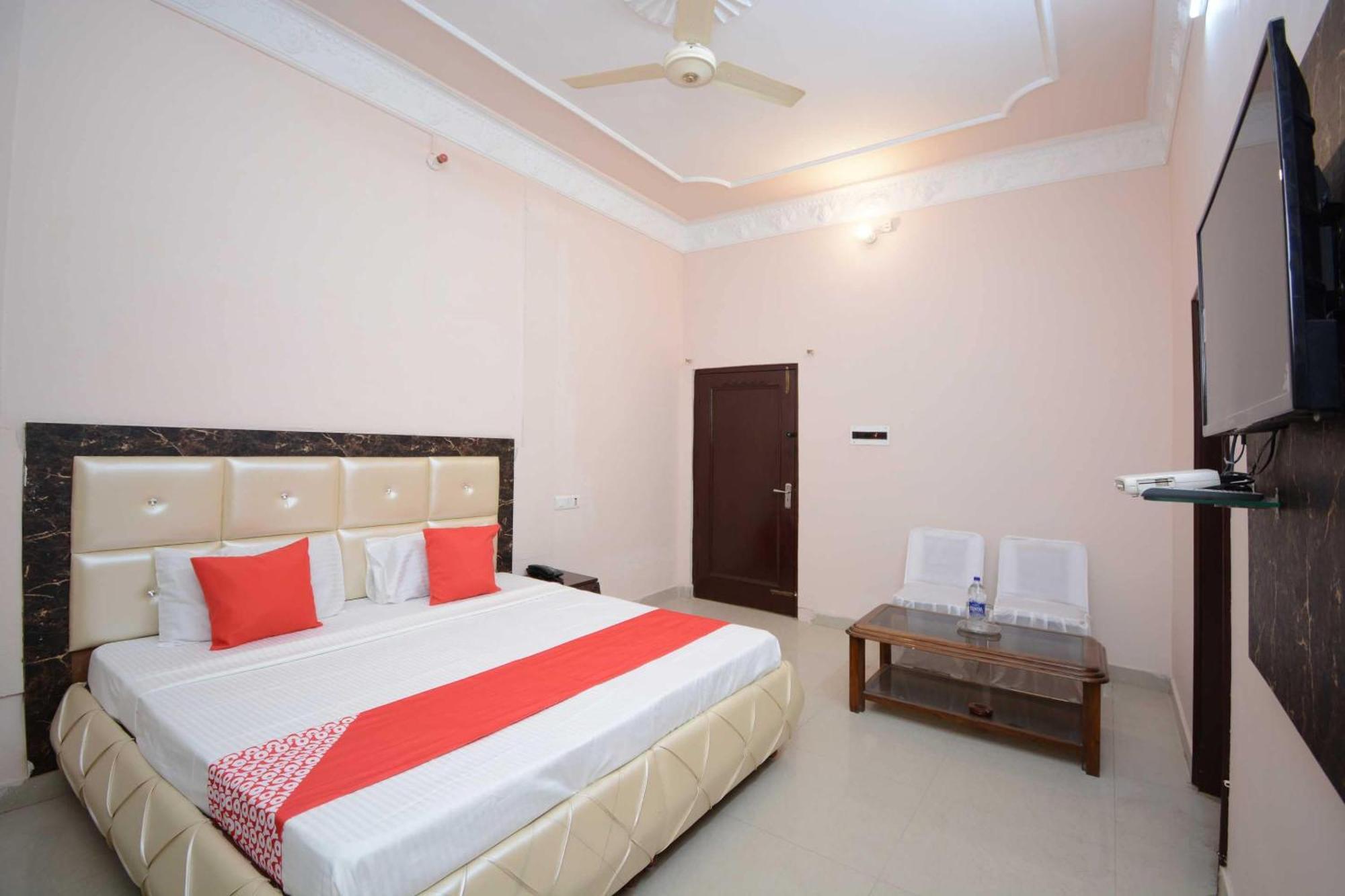 Pathānkot Hotel Asia Palace מראה חיצוני תמונה