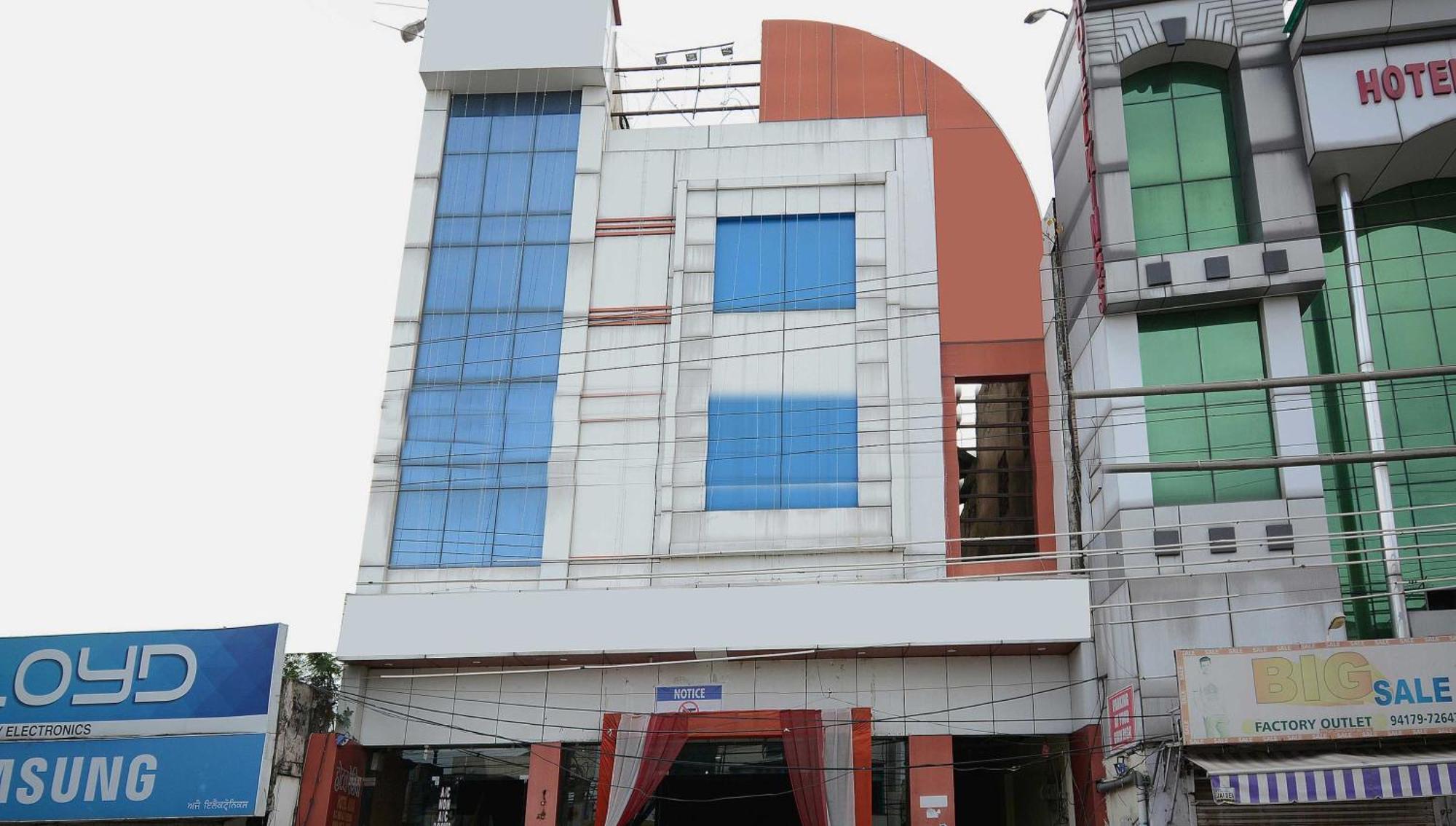 Pathānkot Hotel Asia Palace מראה חיצוני תמונה