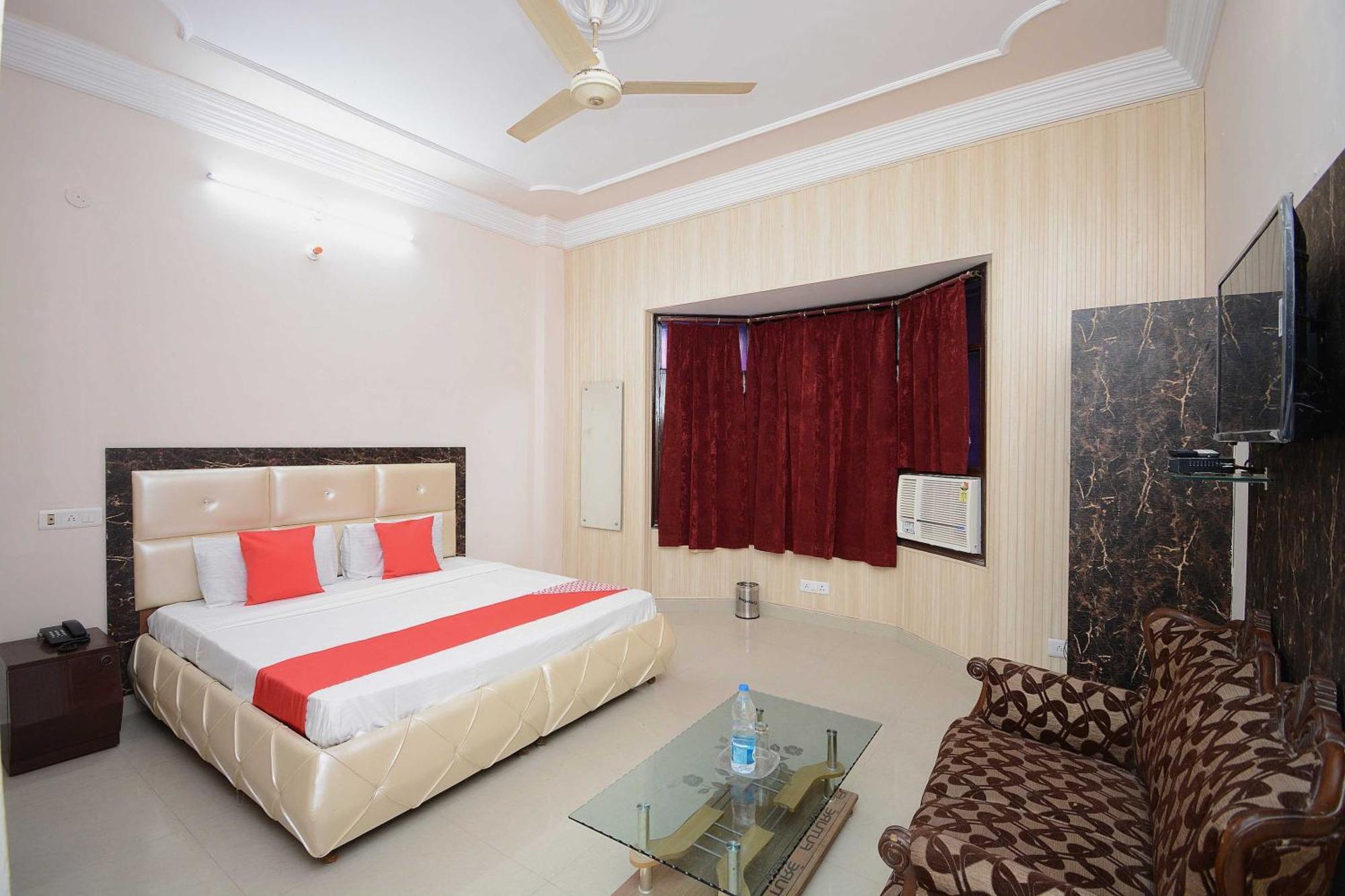 Pathānkot Hotel Asia Palace מראה חיצוני תמונה