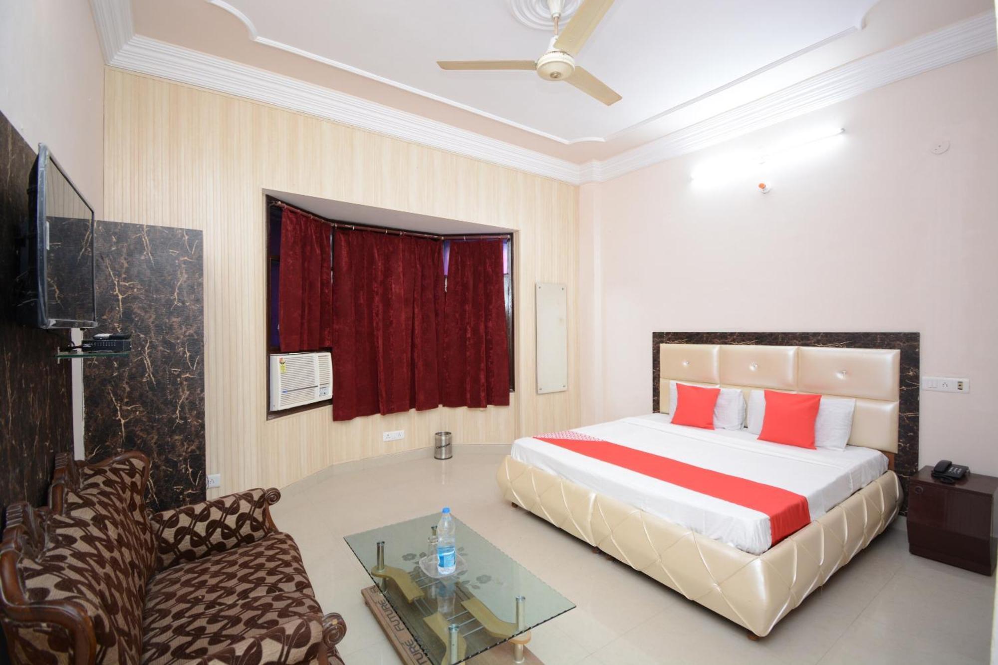 Pathānkot Hotel Asia Palace מראה חיצוני תמונה